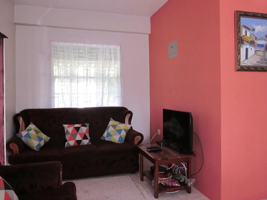 Buttercup Cottage Apartments Arnos Vale